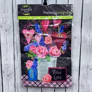 NWT Valentines Day Garden Flag Size 12.5x18